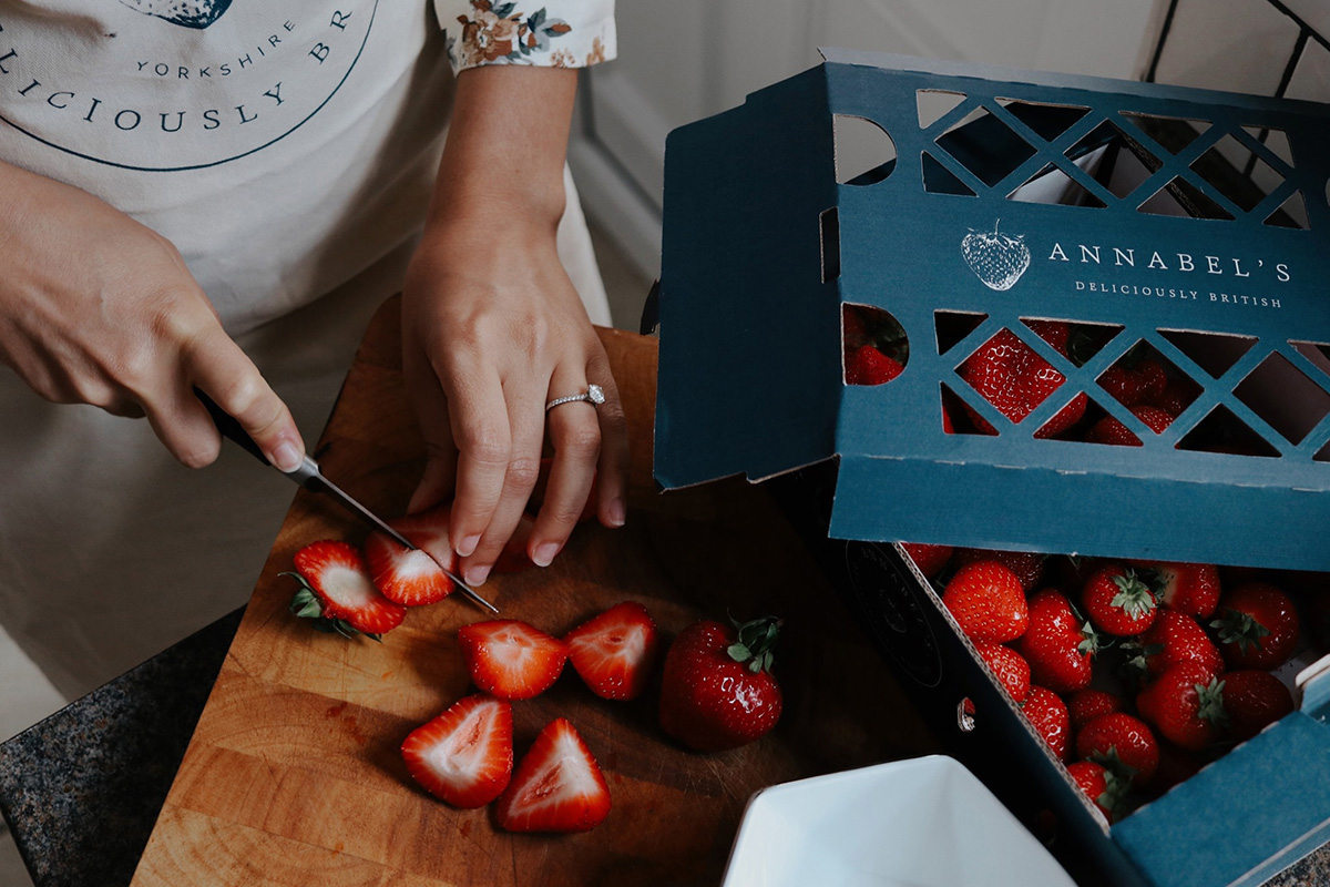 custom food container, annabel's deliciously british strawberry box