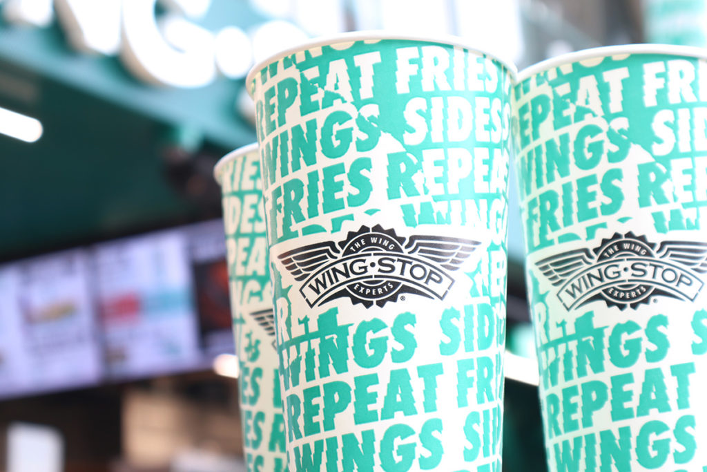 takeaway packaging wingstop drinks cups